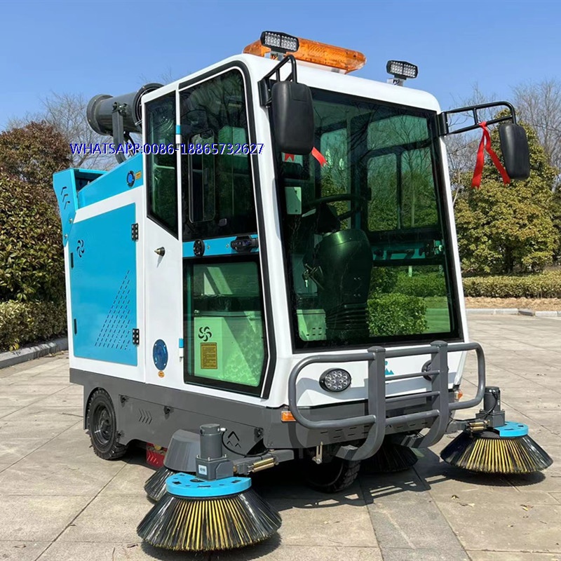 Operating instructions and maintenance precautions for the ride-on sweeper. Operating instructions and maintenance precautions for the ride-on sweeper.