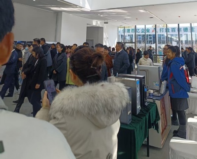 New product - Steam cleaner showcased at Jinan Household Products Expo