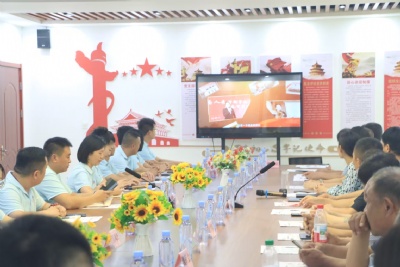 Our company held its quarterly work summary meeting and formulated a development plan for the new energy market in 2026.