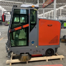 2025 Electric Street Sweeper Vehicle with Wide Cleaning Path for Public Roads and Parking Areas