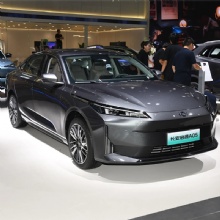 2025 Changan Qiyuan A5 compact sedan, new energy hybrid vehicle